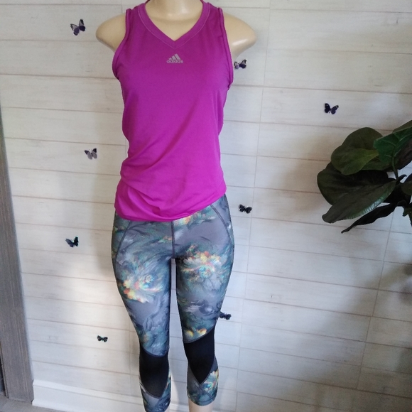 Adidas lot of 2 PC'S Crop compression/ workout Top - Picture 2 of 7